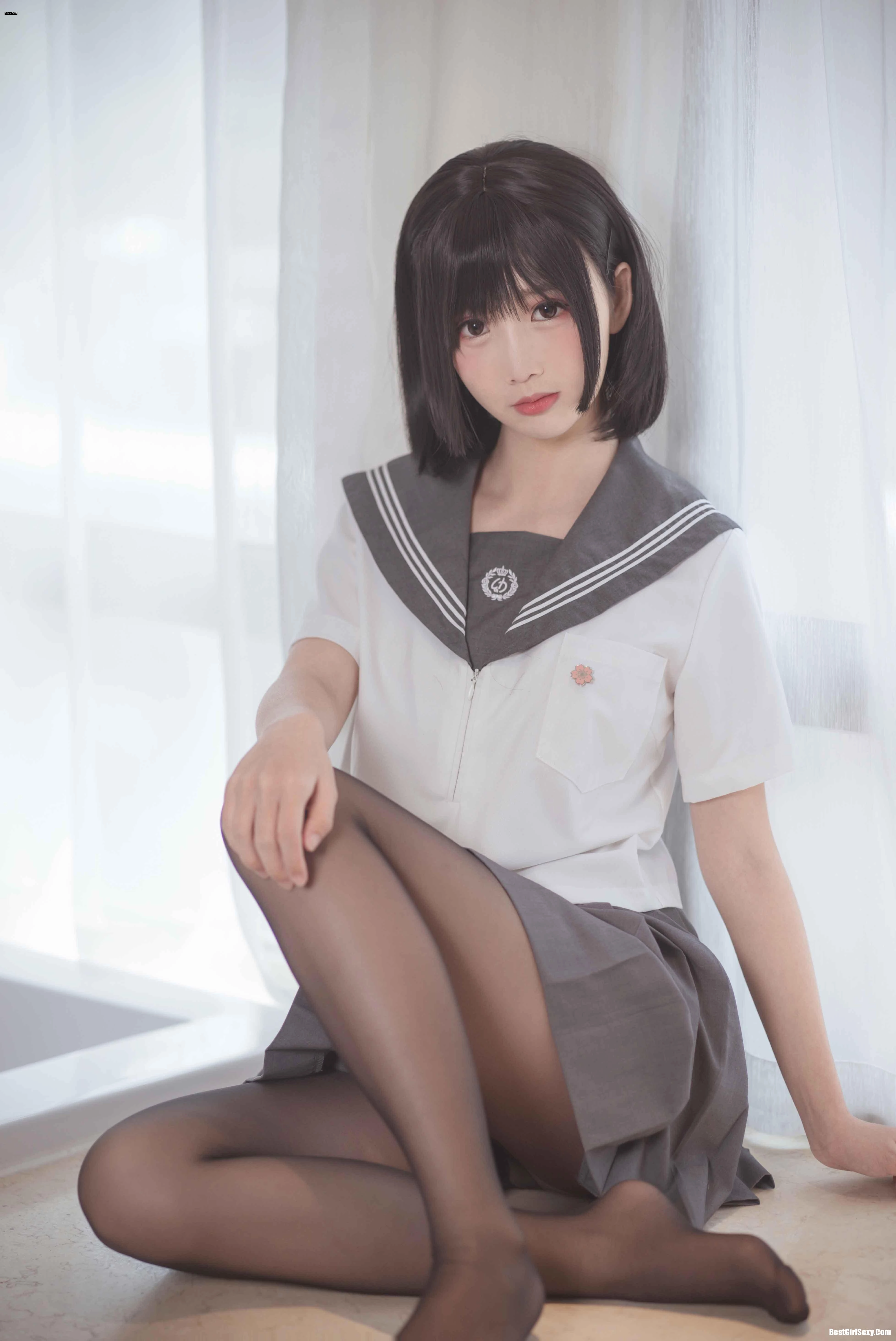 面饼仙儿 NO.016 The girl in the brain black silk JK