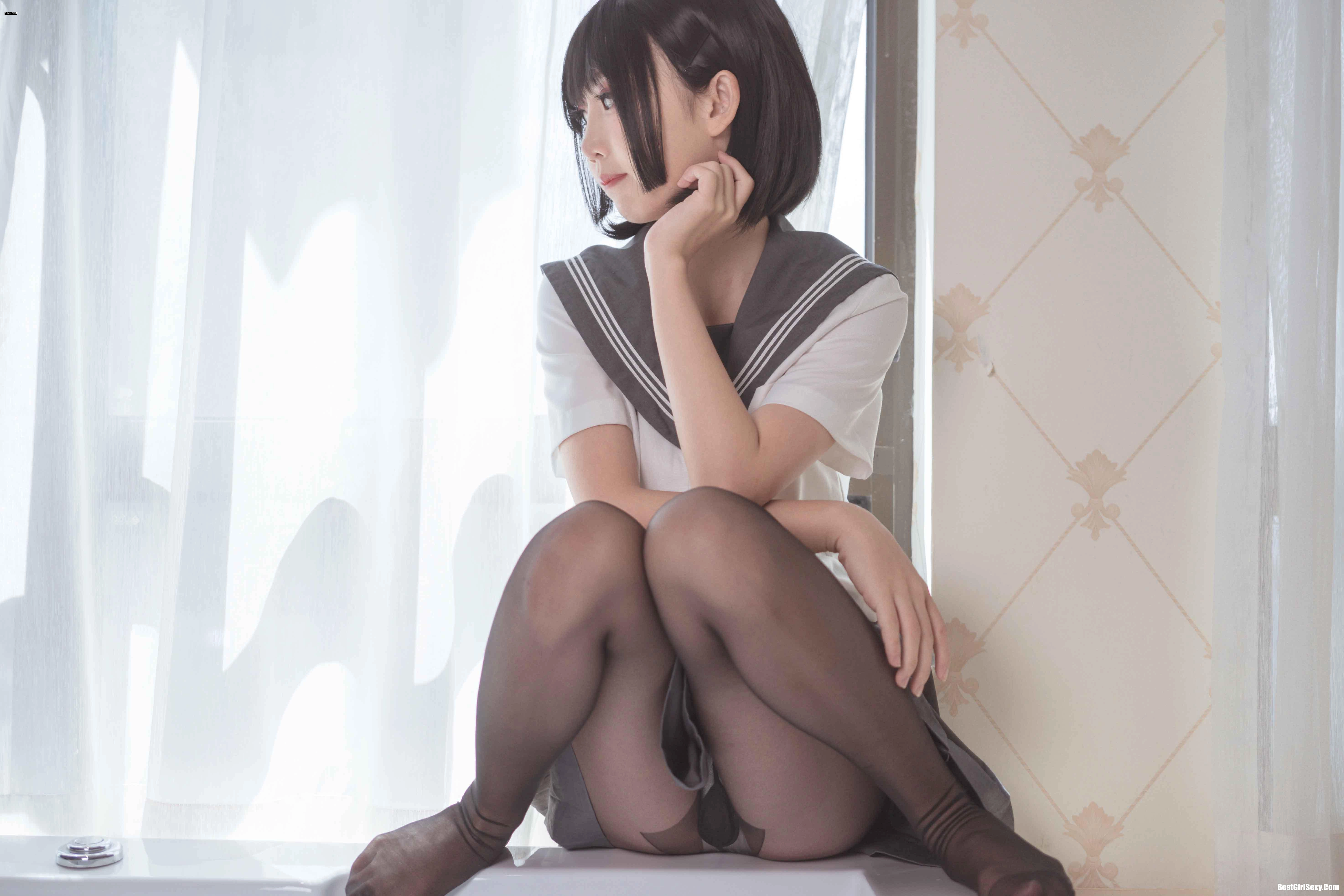面饼仙儿 NO.016 The girl in the brain black silk JK - 第 2 张高清写真大赏