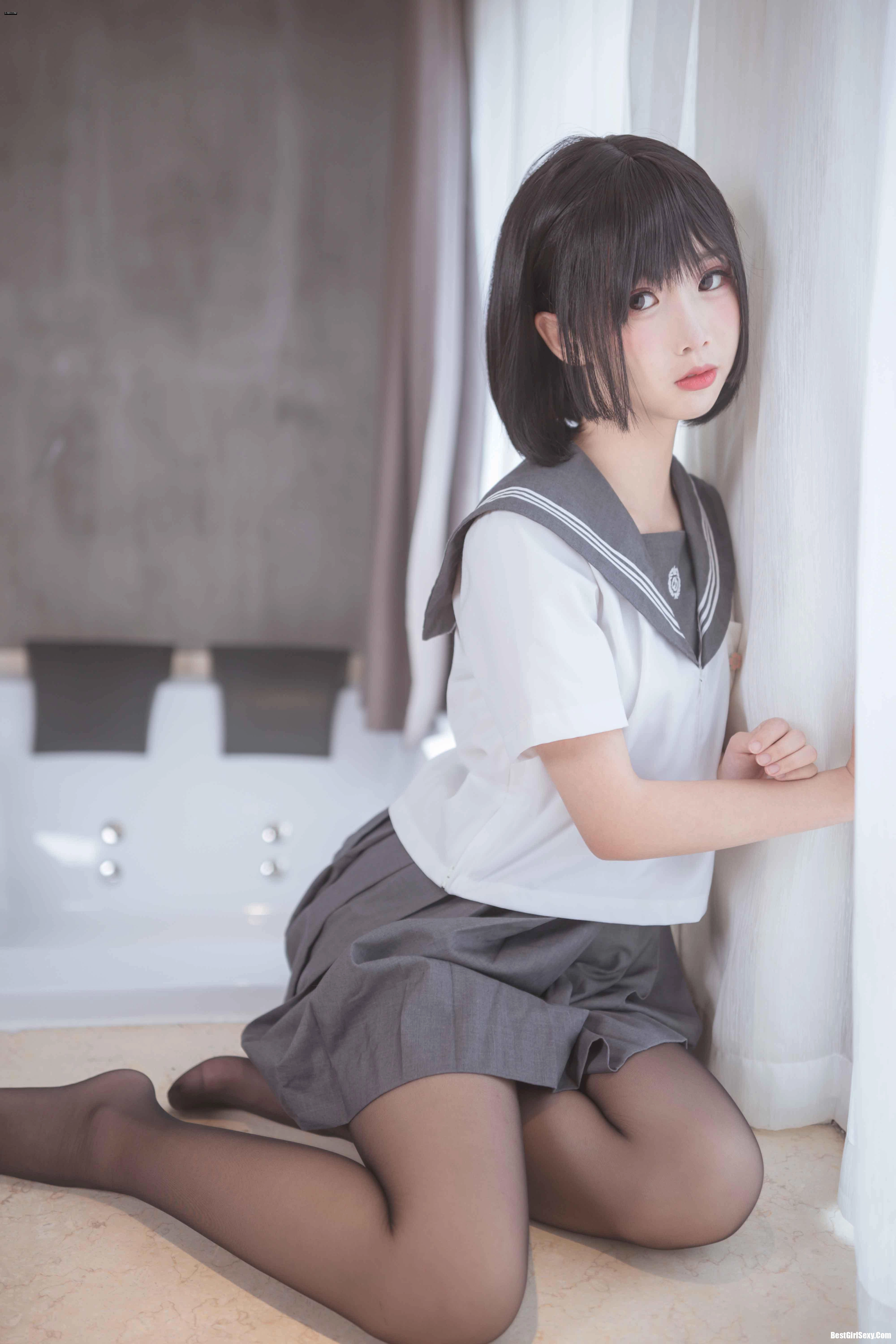 面饼仙儿 NO.016 The girl in the brain black silk JK - 第 3 张高清写真大赏