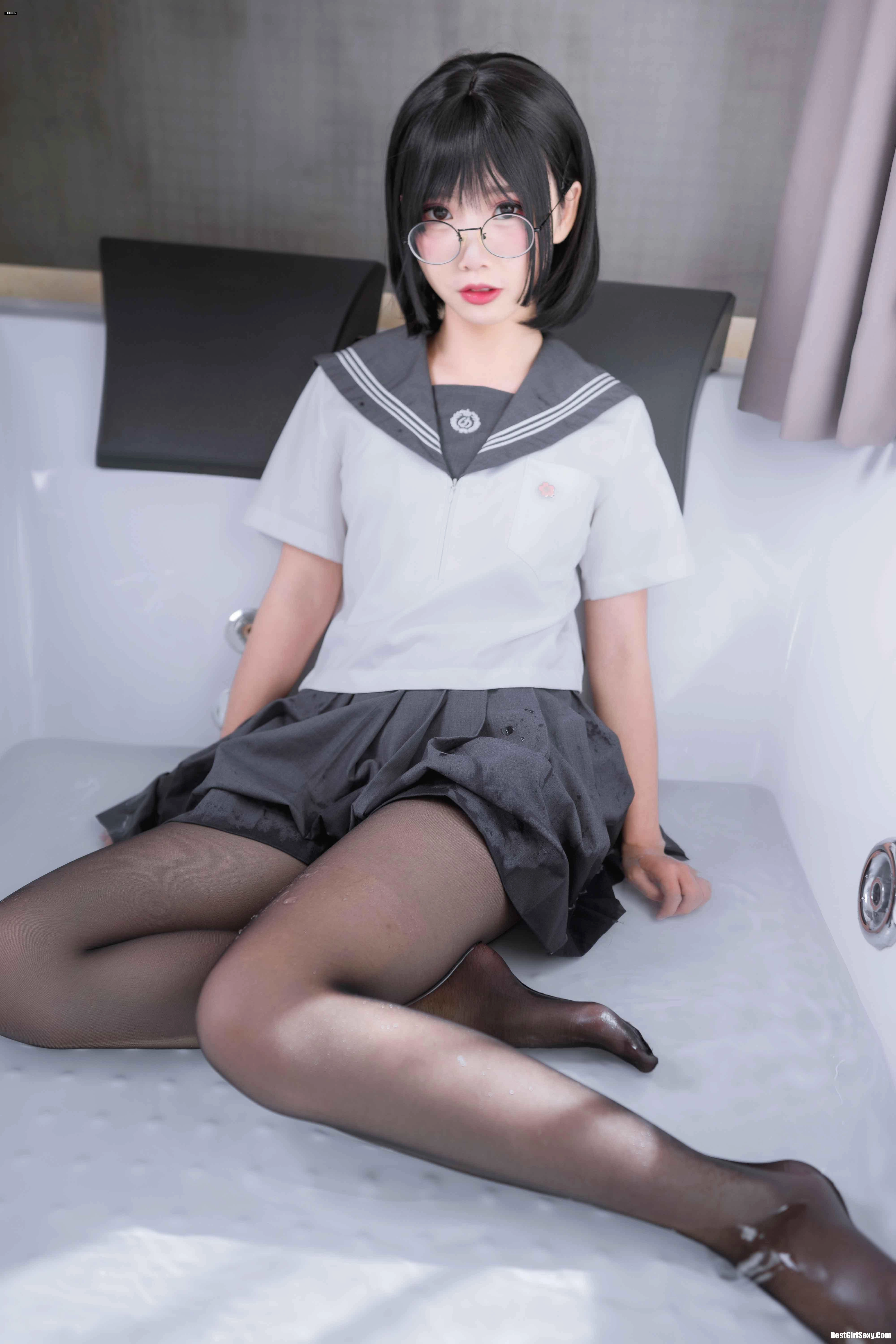 面饼仙儿 NO.016 The girl in the brain black silk JK - 第 17 张高清写真大赏